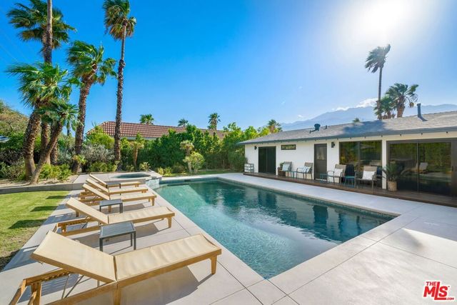 2660 N Farrell Drive, Palm Springs, CA 92262