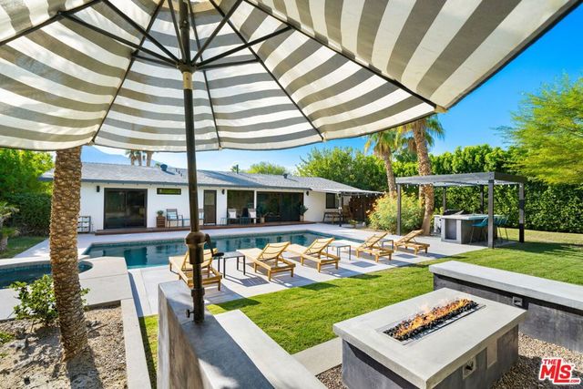 2660 N Farrell Drive, Palm Springs, CA 92262