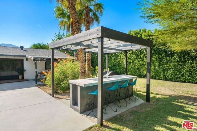 2660 N Farrell Drive, Palm Springs, CA 92262