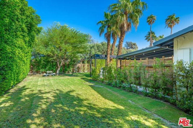 2660 N Farrell Drive, Palm Springs, CA 92262