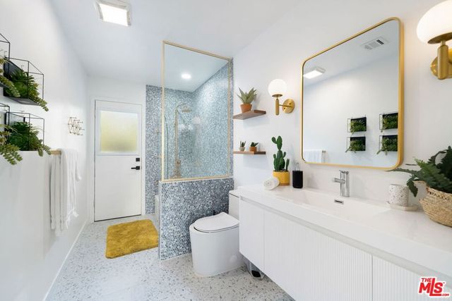 2660 N Farrell Drive, Palm Springs, CA 92262