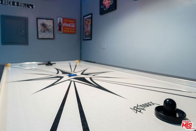 2660 N Farrell Drive, Palm Springs, CA 92262