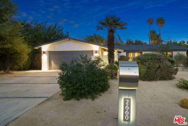 2660 N Farrell Drive, Palm Springs, CA 92262