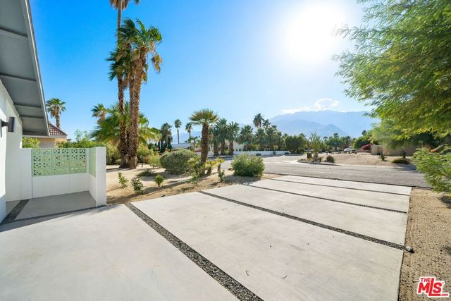 2660 N Farrell Drive, Palm Springs, CA 92262