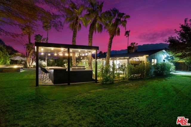 2660 N Farrell Drive, Palm Springs, CA 92262