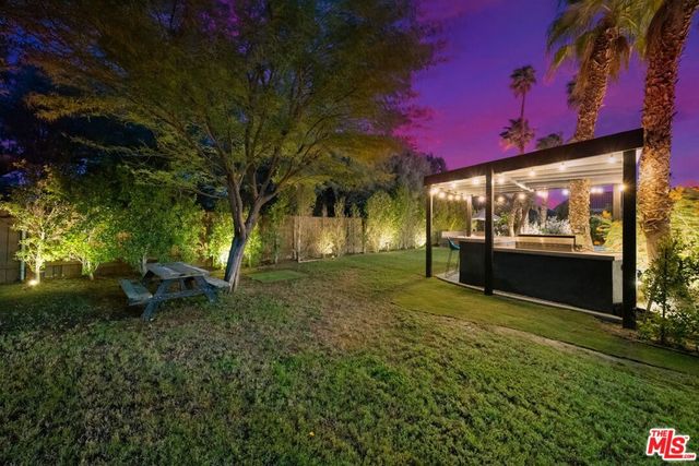 2660 N Farrell Drive, Palm Springs, CA 92262