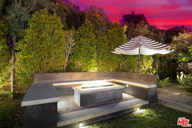 2660 N Farrell Drive, Palm Springs, CA 92262