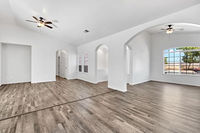 1742 Acacia Avenue, Sanger, CA 93657