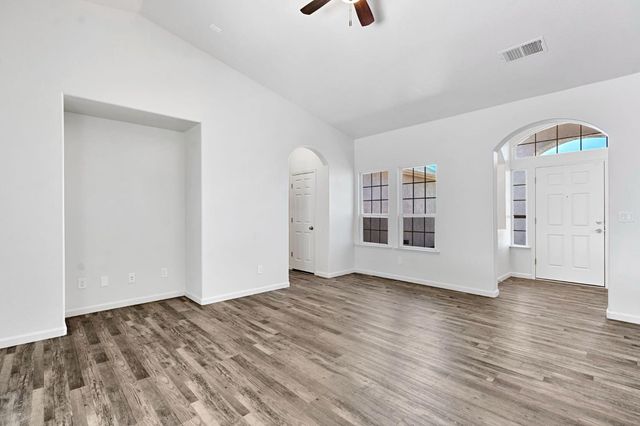 1742 Acacia Avenue, Sanger, CA 93657