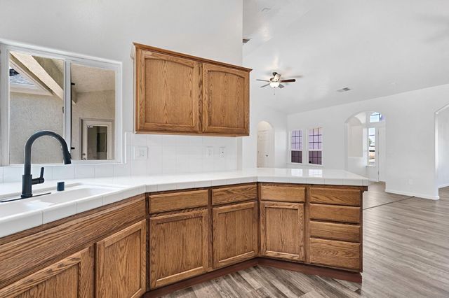 1742 Acacia Avenue, Sanger, CA 93657