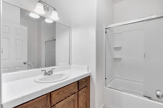 1742 Acacia Avenue, Sanger, CA 93657