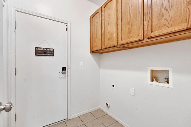 1742 Acacia Avenue, Sanger, CA 93657