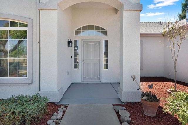 1742 Acacia Avenue, Sanger, CA 93657