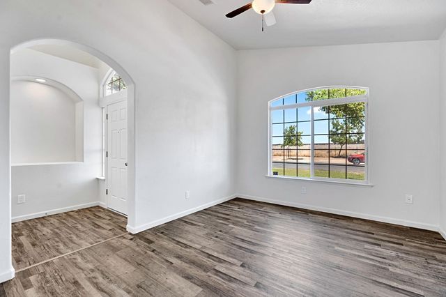 1742 Acacia Avenue, Sanger, CA 93657