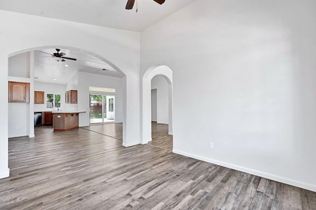 1742 Acacia Avenue, Sanger, CA 93657