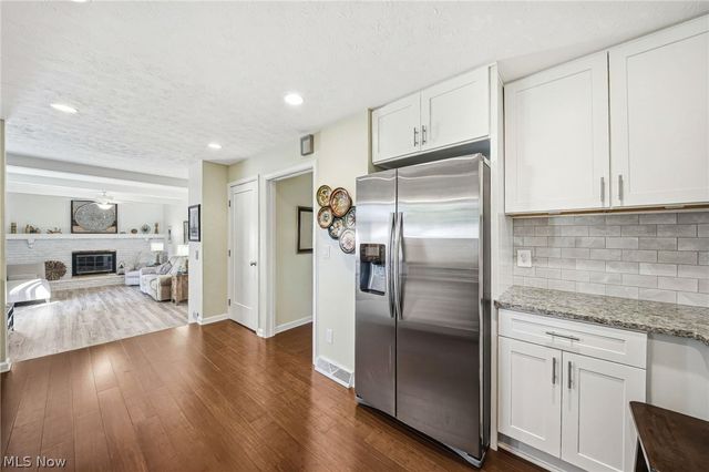 27631 Edgepark Boulevard, North Olmsted, OH 44070