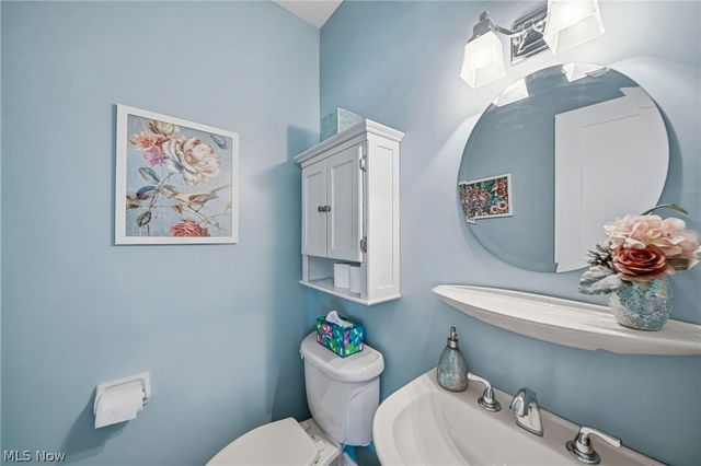 27631 Edgepark Boulevard, North Olmsted, OH 44070