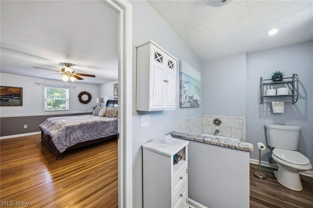 27631 Edgepark Boulevard, North Olmsted, OH 44070