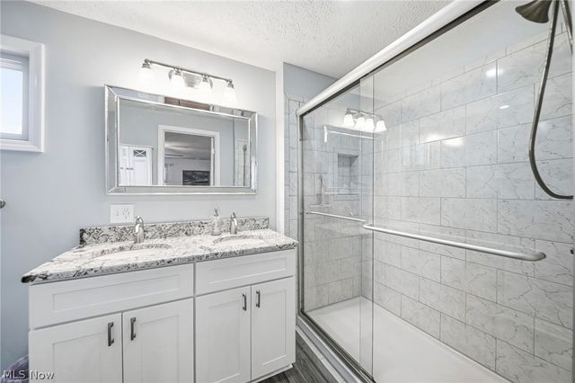 27631 Edgepark Boulevard, North Olmsted, OH 44070