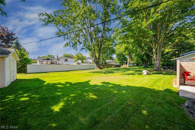 27631 Edgepark Boulevard, North Olmsted, OH 44070