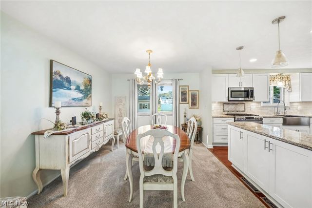 27631 Edgepark Boulevard, North Olmsted, OH 44070