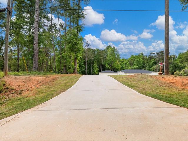586 Cook Drive, Ellenwood, GA 30294