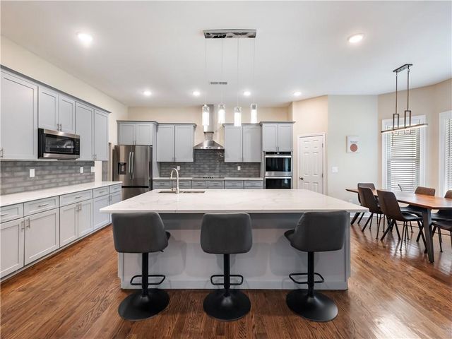 586 Cook Drive, Ellenwood, GA 30294