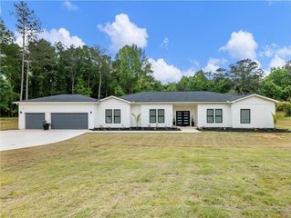 586 Cook Drive, Ellenwood, GA 30294