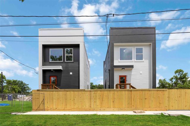 3104 Lee Street A-B, Houston, TX 77026