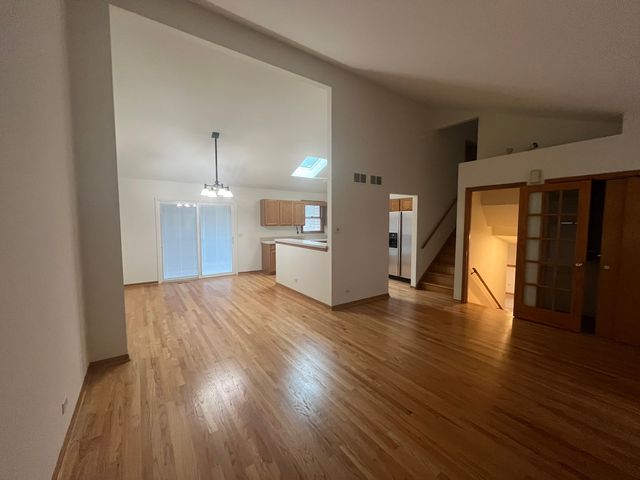 3S572 Haylett Avenue, Warrenville, IL 60555