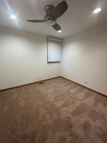 3S572 Haylett Avenue, Warrenville, IL 60555