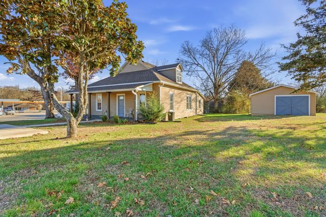 200 Church St, Loretto, TN 38469