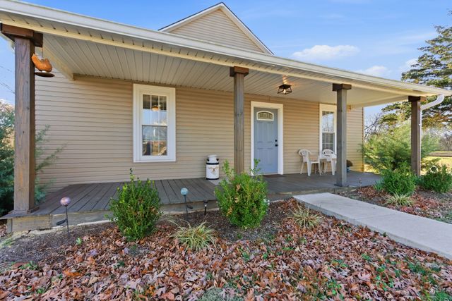 200 Church St, Loretto, TN 38469