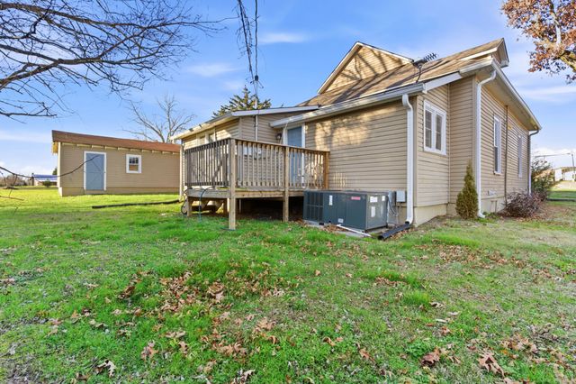 200 Church St, Loretto, TN 38469