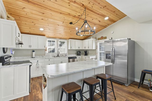 200 Church St, Loretto, TN 38469