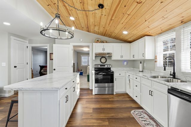 200 Church St, Loretto, TN 38469