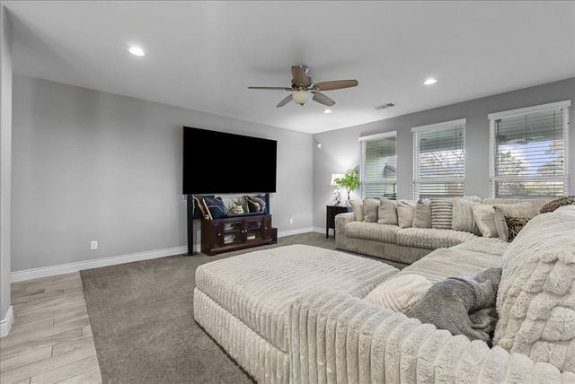 207 W 6th Street, Kemah, TX 77565