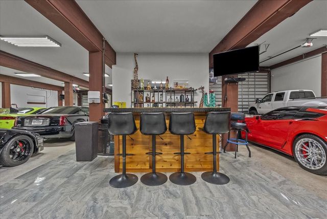 207 W 6th Street, Kemah, TX 77565