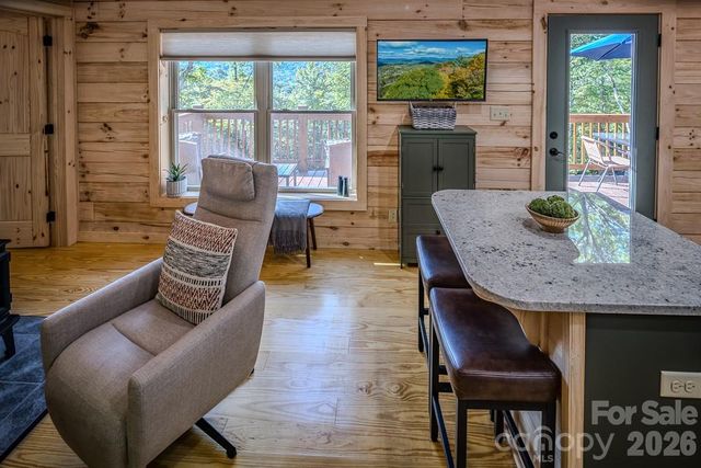 225 Oak Road, Beech Mountain, NC 28604