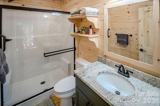 225 Oak Road, Beech Mountain, NC 28604