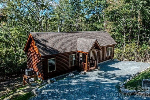 225 Oak Road, Beech Mountain, NC 28604