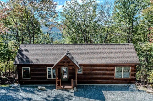 225 Oak Road, Beech Mountain, NC 28604