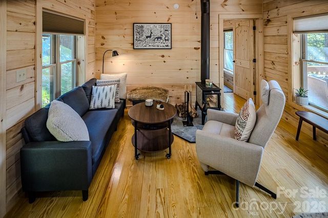 225 Oak Road, Beech Mountain, NC 28604