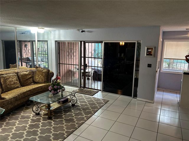 1653 NW 58th Avenue 14, Lauderhill, FL 33313