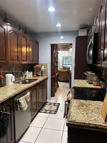 1653 NW 58th Avenue 14, Lauderhill, FL 33313
