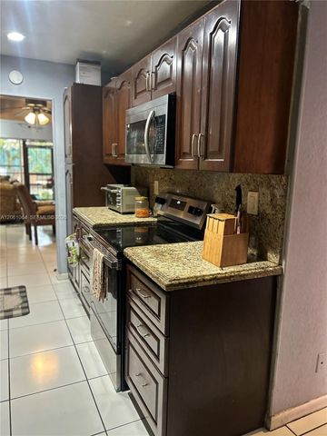 1653 NW 58th Avenue 14, Lauderhill, FL 33313