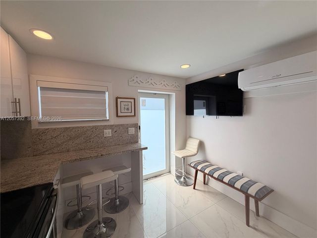 2036 Jackson Street 2, Hollywood, FL 33020