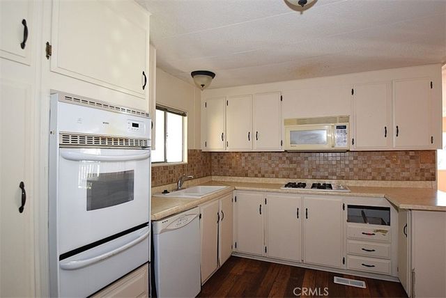 56254 29 Palms Highway 30, Yucca Valley, CA 92284