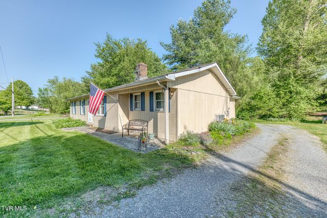 1189 Weaver Branch Road, Bluff City, TN 37618