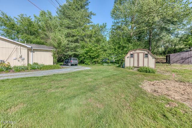 1189 Weaver Branch Road, Bluff City, TN 37618